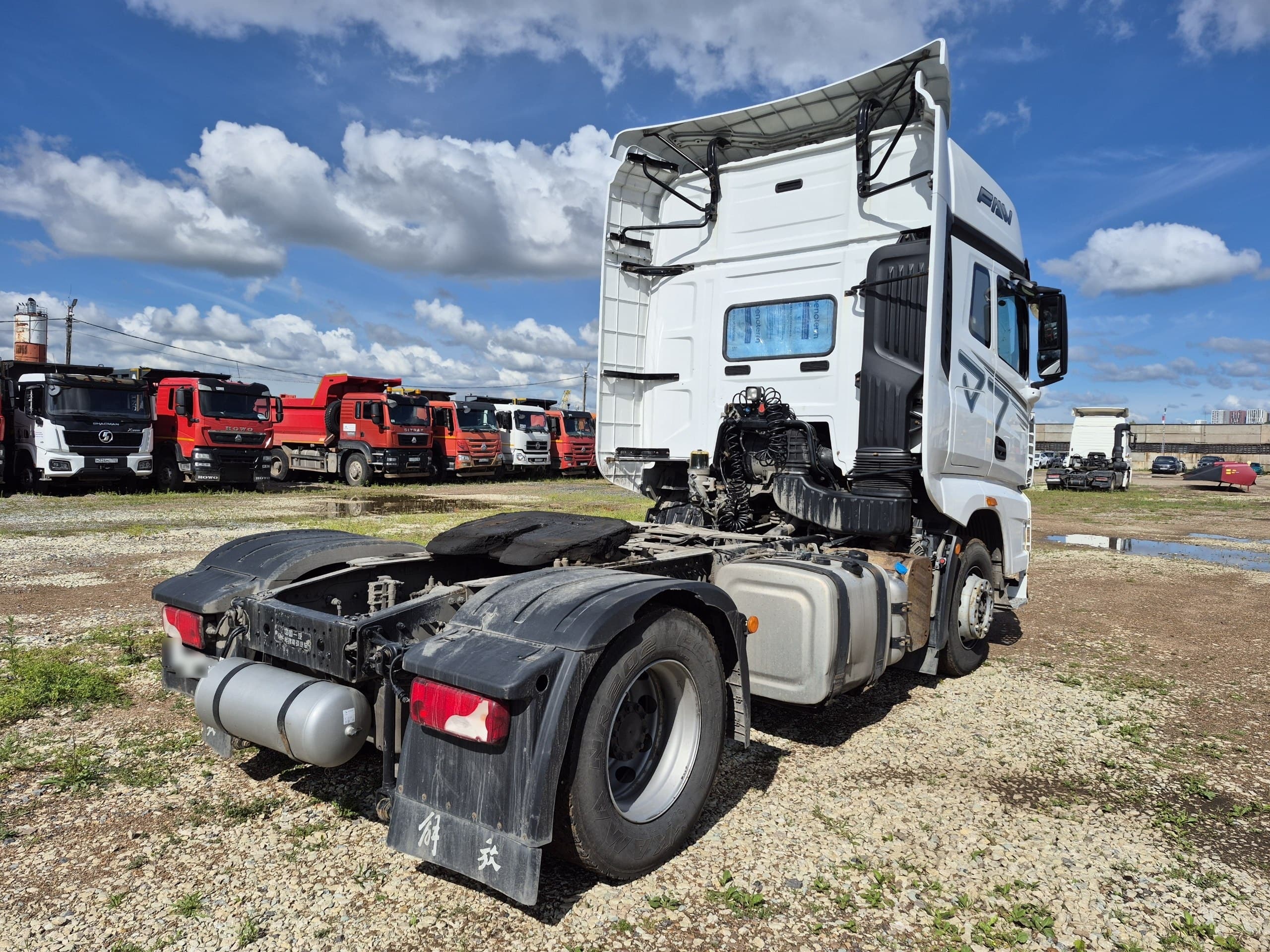 FAW J7 4x2 Седельный тягач - 3
