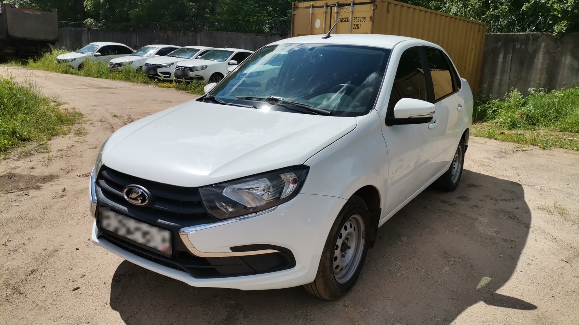 Lada Granta седан - 1