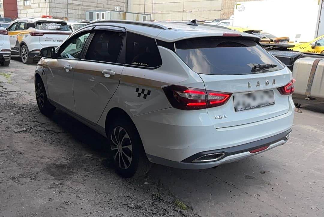 Lada Vesta SW - 4