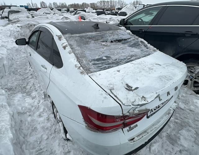 Lada Vesta седан - 4