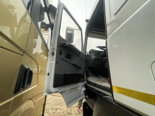 МАЗ 6430 6x4 Седельный тягач - 8