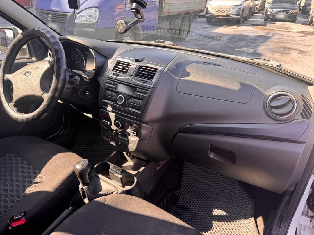 Lada Granta лифтбек - 5
