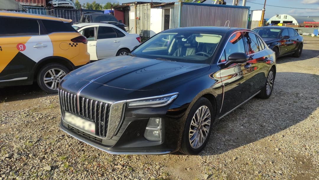 Hongqi H5 - 1