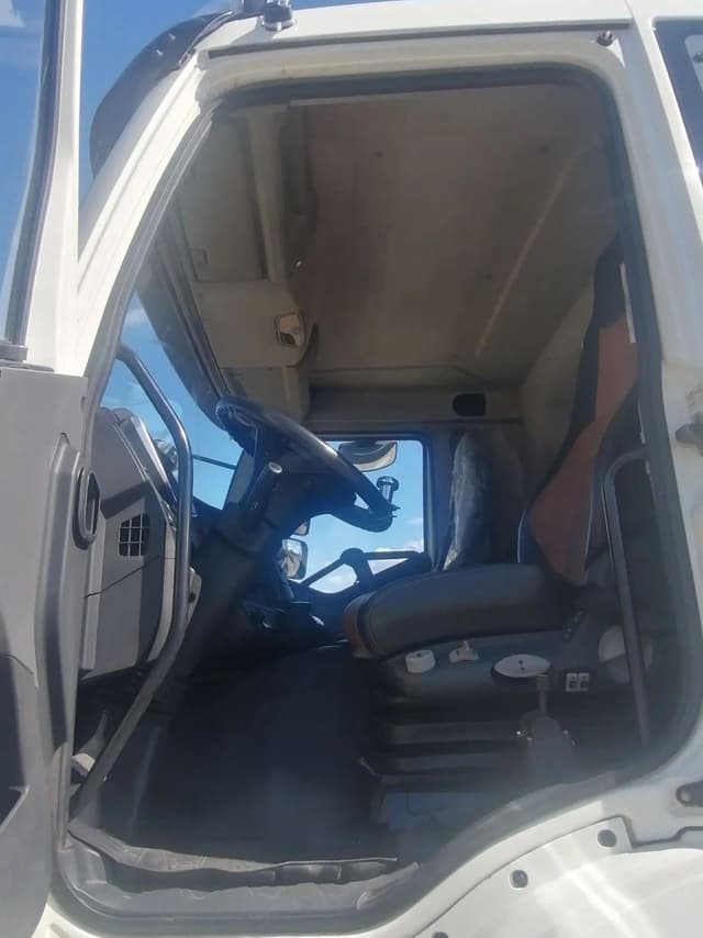 FAW CA 3310 8x4 Самосвал - 6