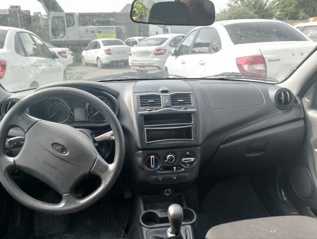 Lada Granta - 5