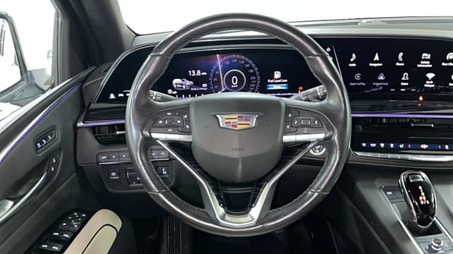 Cadillac Escalade - 5