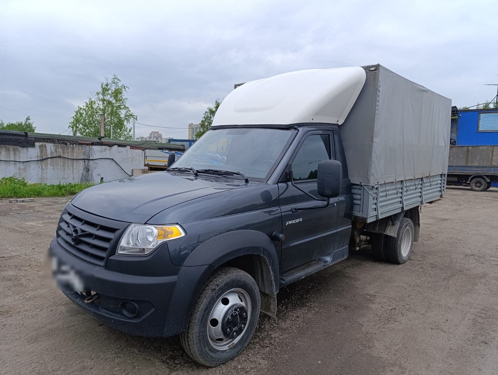 UAZ Profi - 1