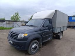 UAZ Profi - 1