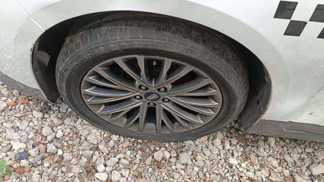 FAW Bestune B70 - 10