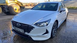 Hyundai Sonata - 1