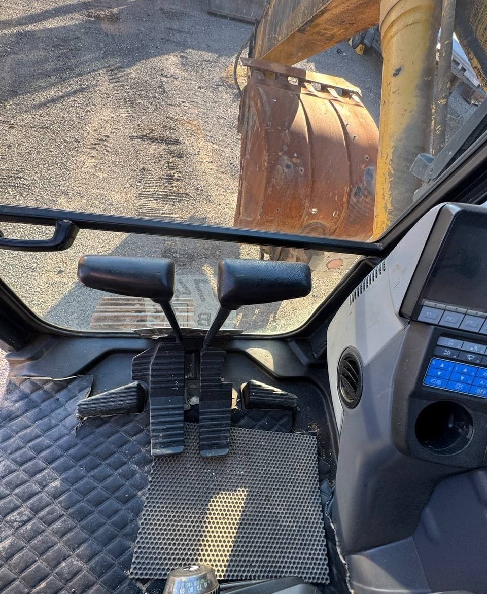 Komatsu PC 210 Экскаватор - 5