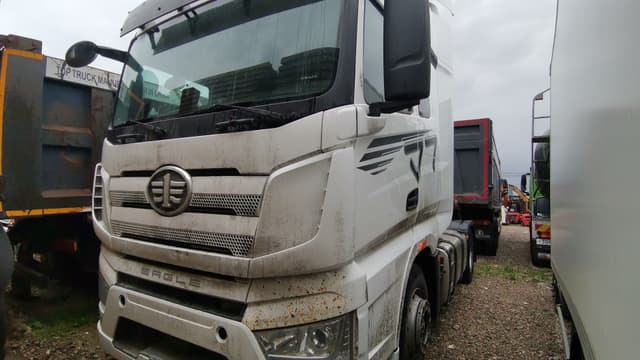 FAW J7 4x2 Седельный тягач - 1