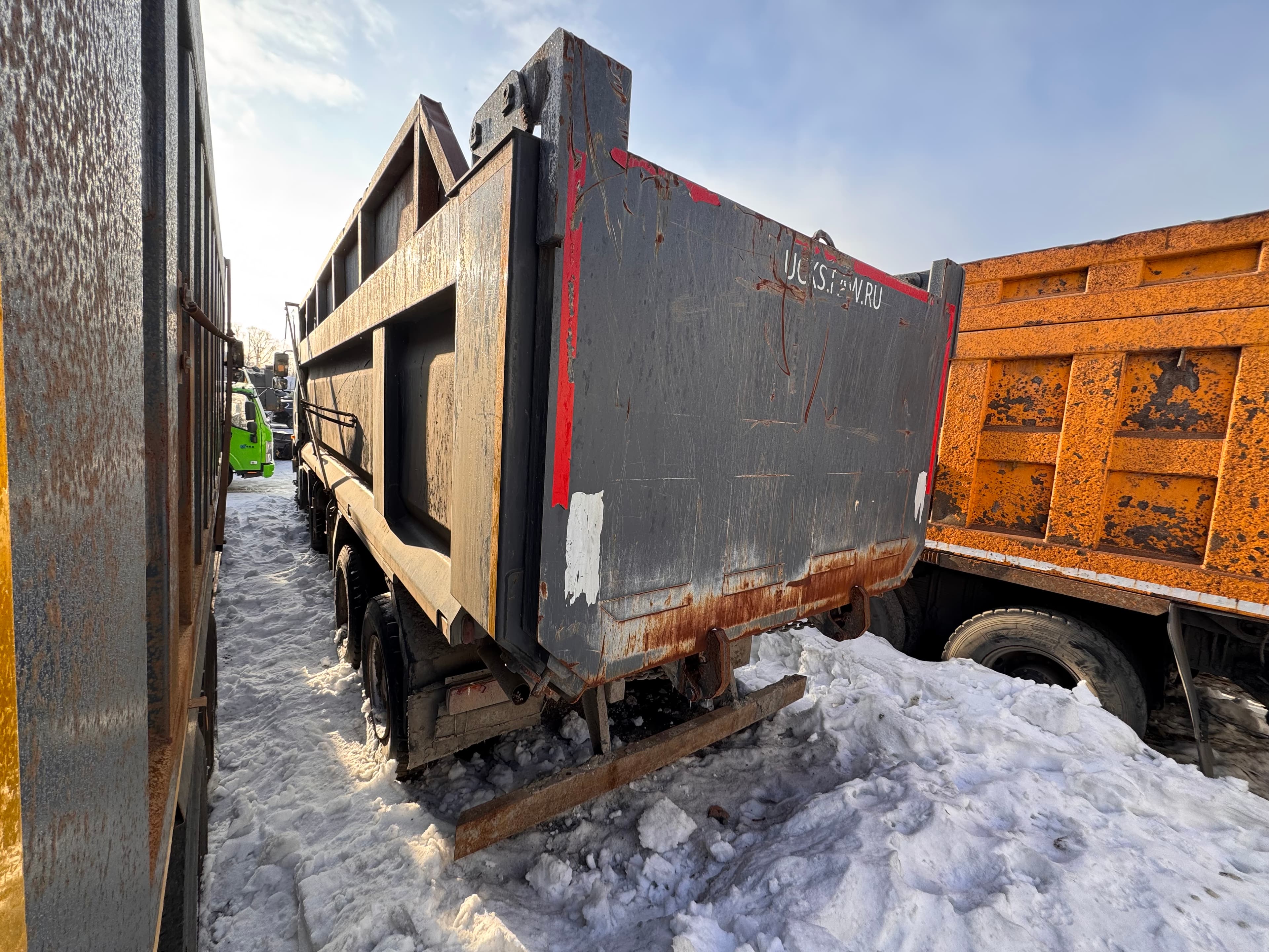 FAW CA 3310 8x4 Самосвал - 4