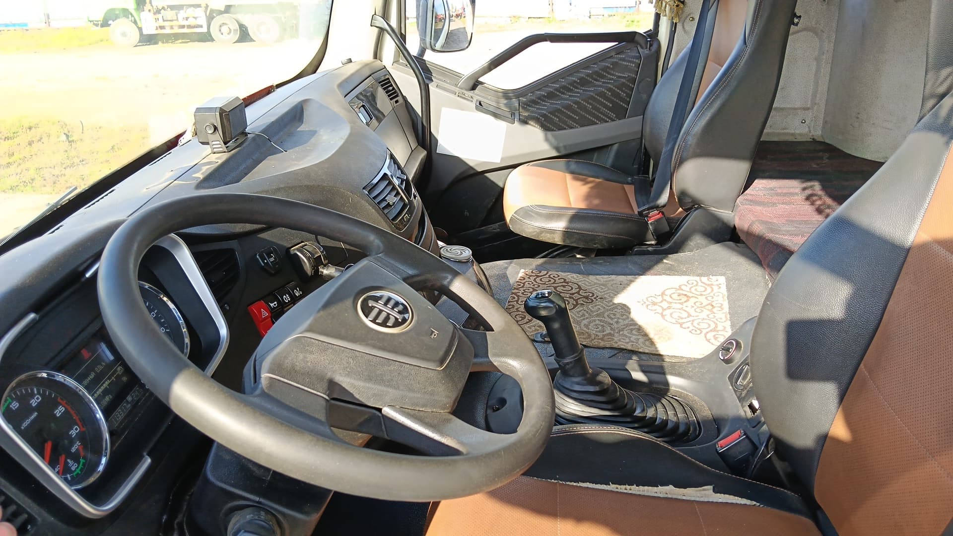 FAW J6* 6x6 Самосвал - 5