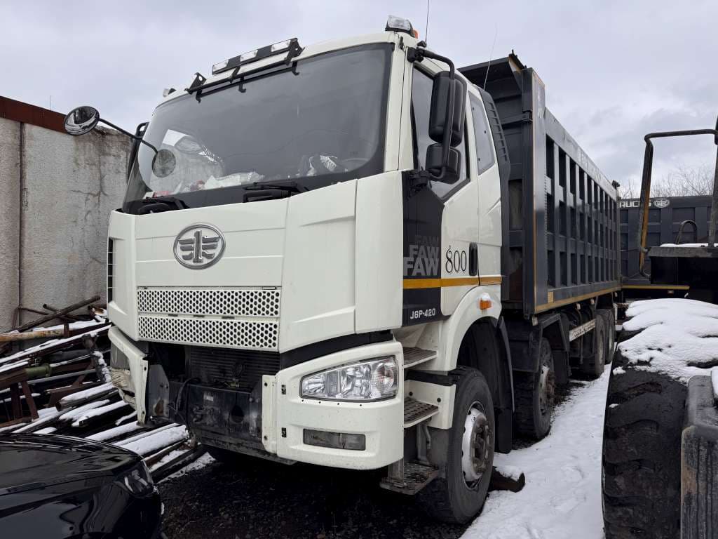FAW J6 8x4 Самосвал - 1