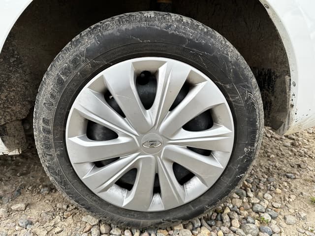 Lada Vesta седан - 10