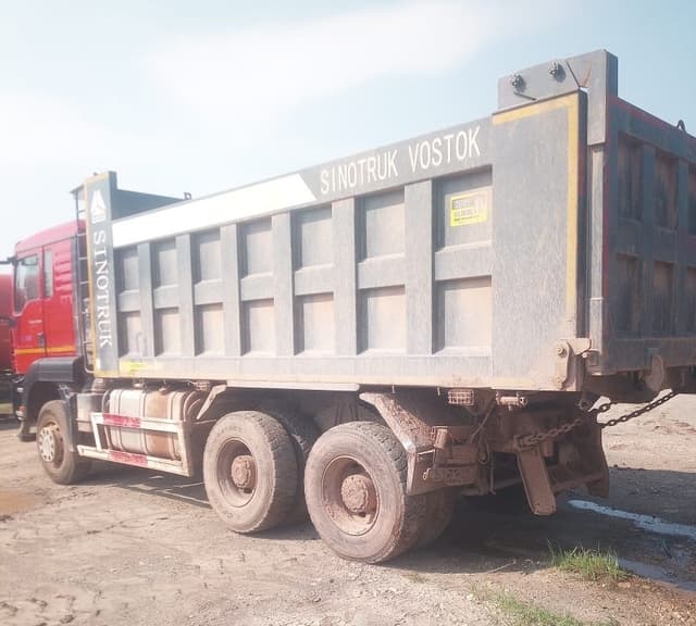 Howo T5G 6x4 Самосвал - 4