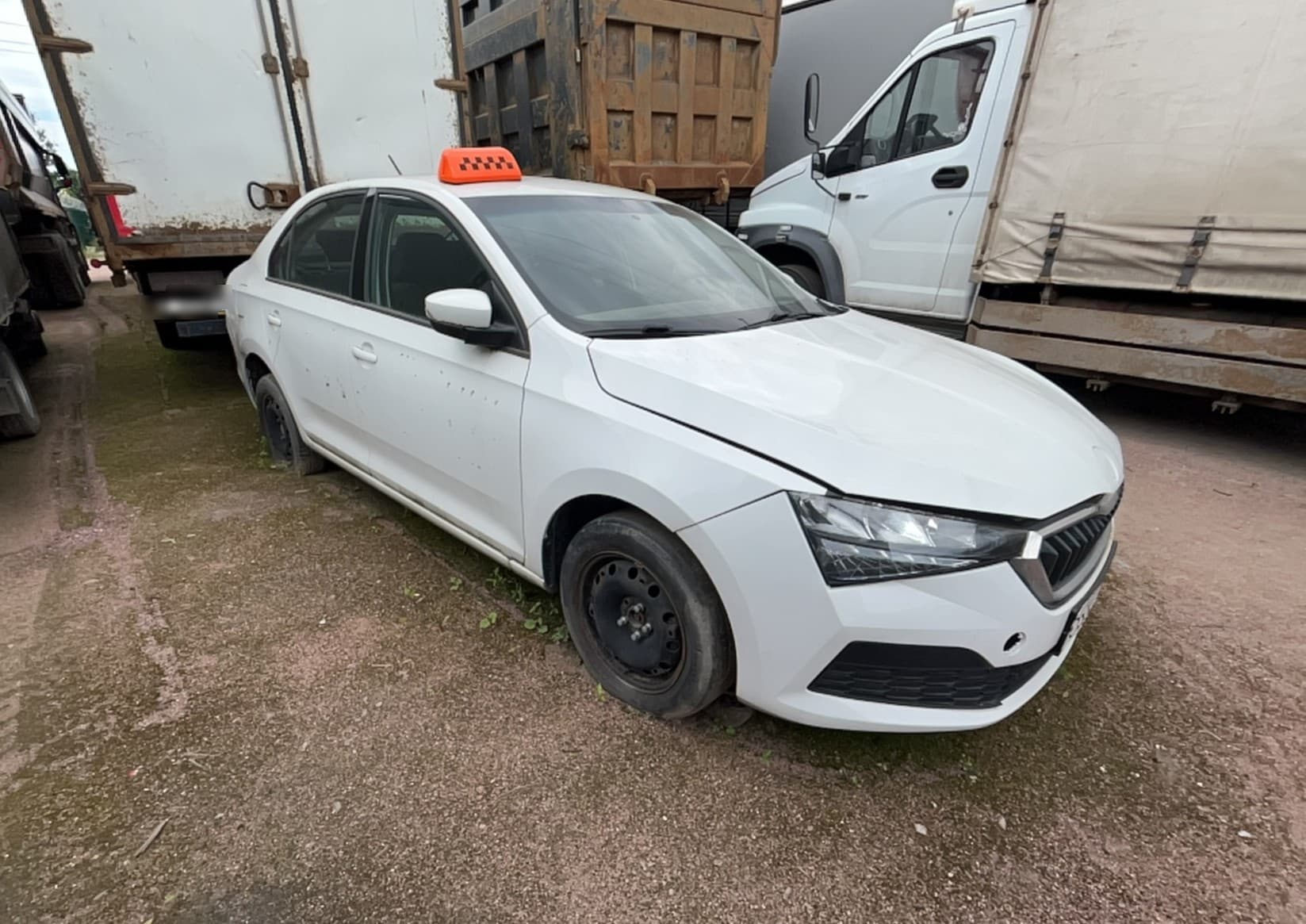 Skoda Rapid - 2