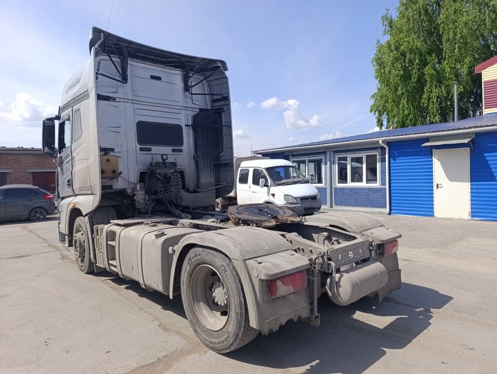 FAW J7 4x2 Седельный тягач - 4