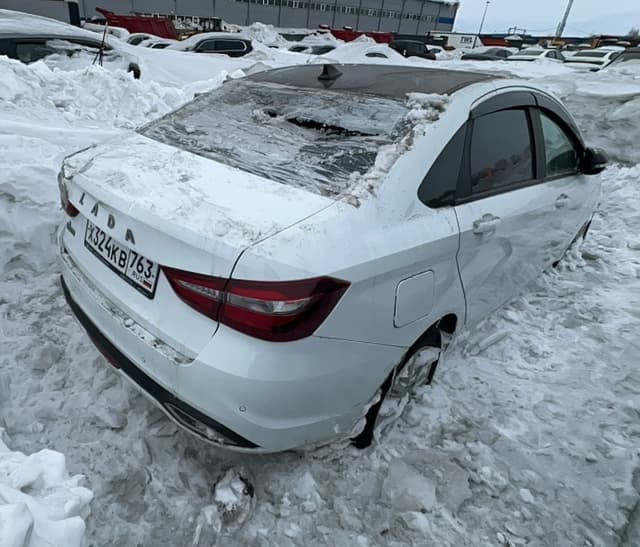 Lada Vesta седан - 3