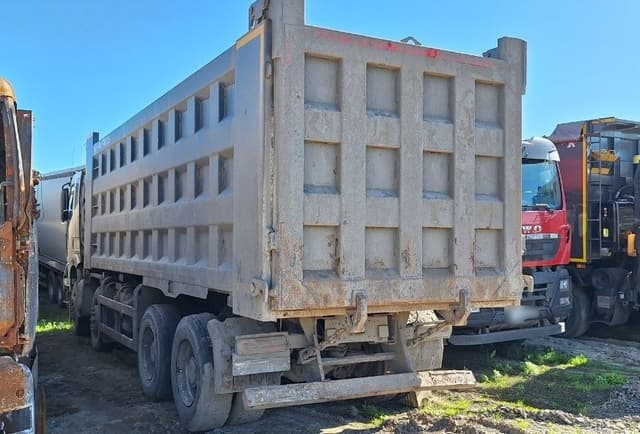 FAW J6 8x4 Самосвал - 4
