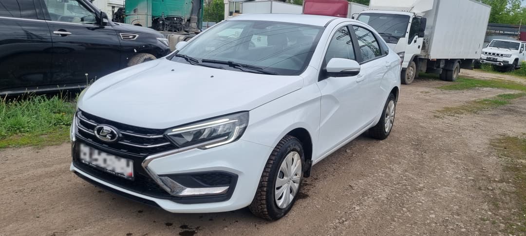 Lada Vesta седан - 1
