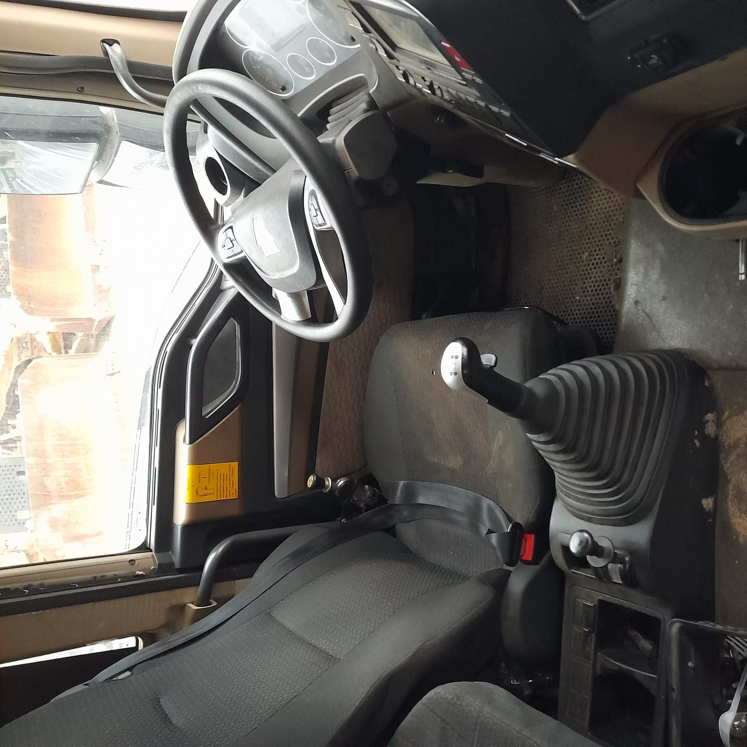 Howo T5G 8x4 Самосвал - 4