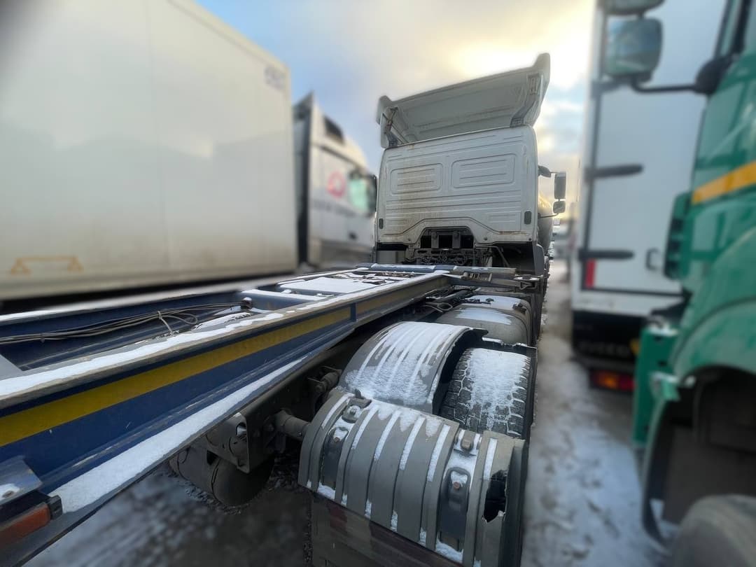 Mercedes-Benz Axor 4x2 Седельный тягач - 3