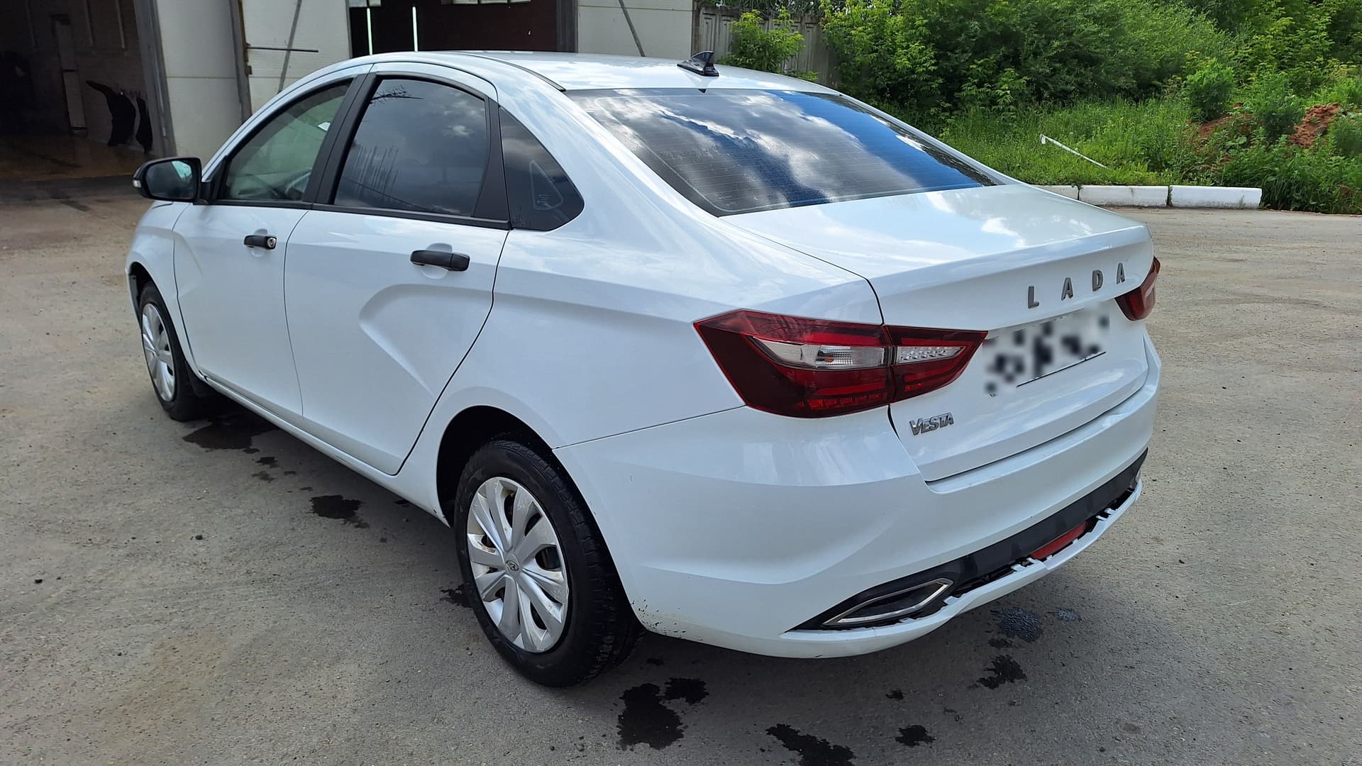 Lada Vesta седан - 4
