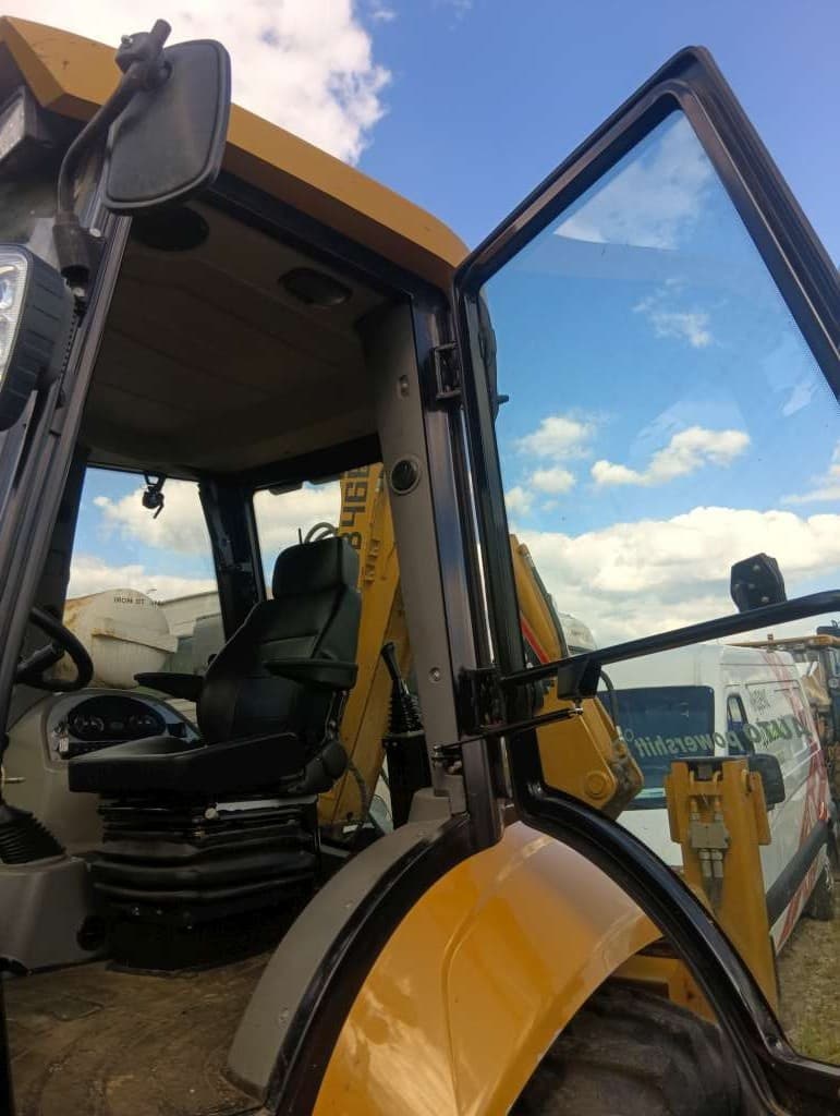 Lovol FLB468 Экскаватор-погрузчик - 6