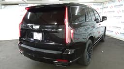 Cadillac Escalade - 3