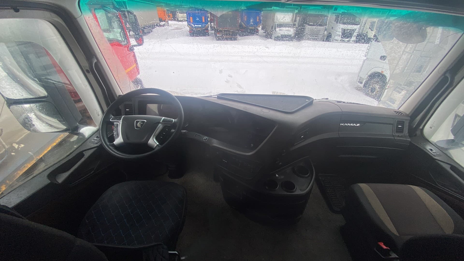 Камаз М1946 4x2 Седельный тягач - 5