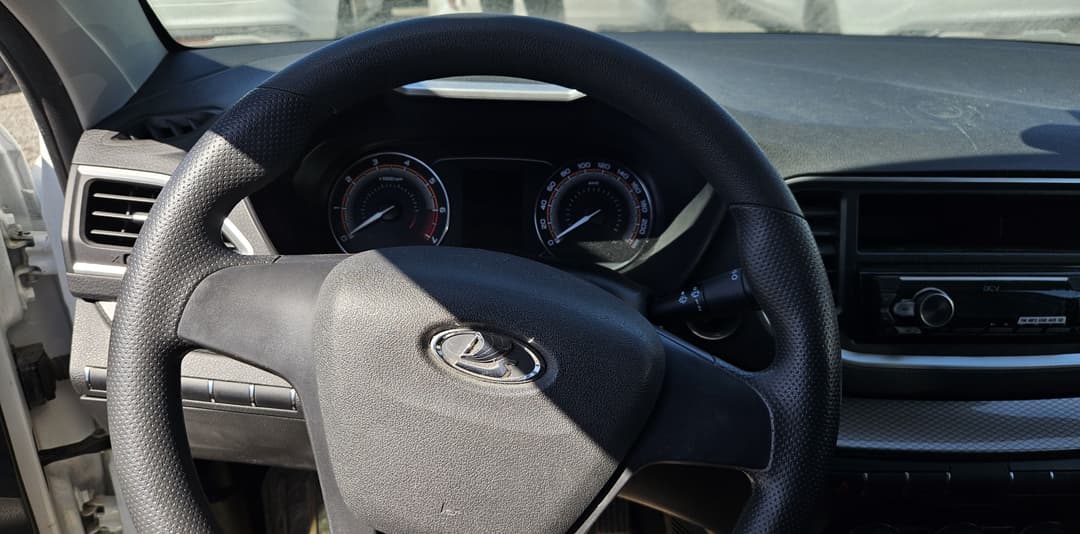 Lada Vesta седан - 5