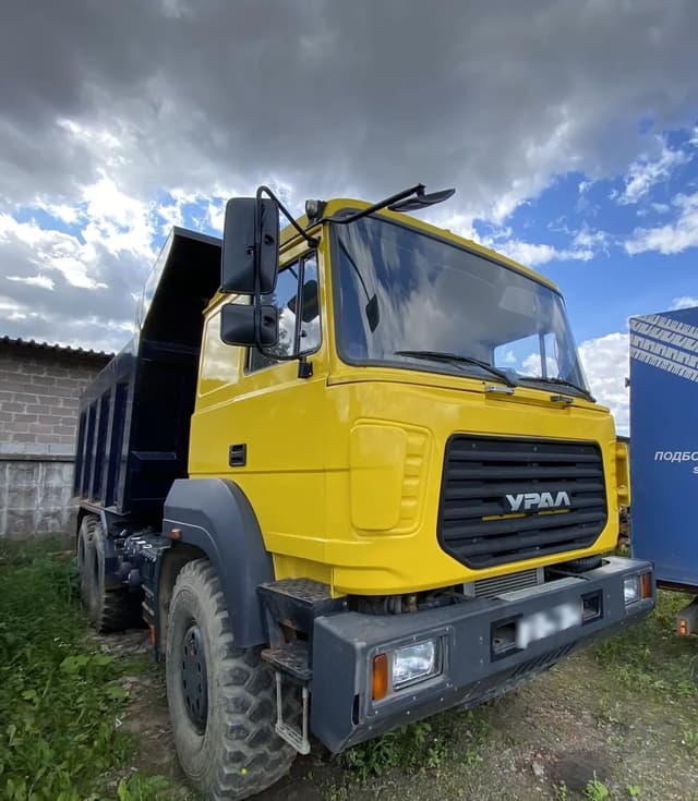 Завод Спецмаш SM02* на шасси Ural 6370 6x6 Самосвал - 2