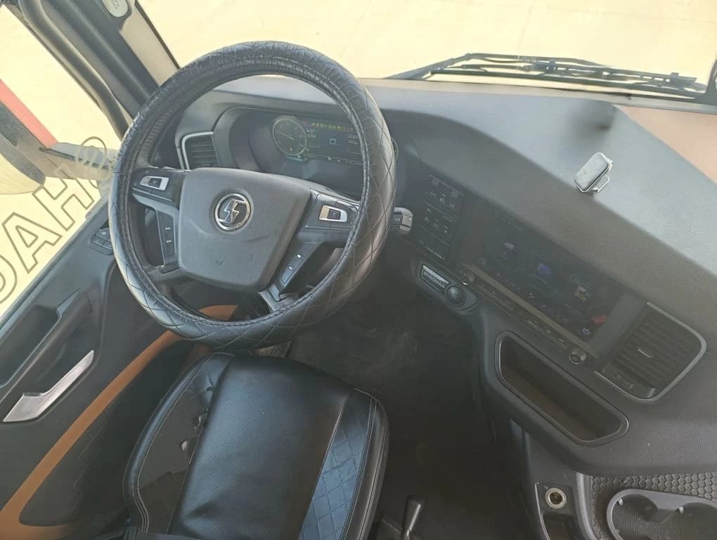 Shacman (Shaanxi) SX* 4x2 Седельный тягач - 5