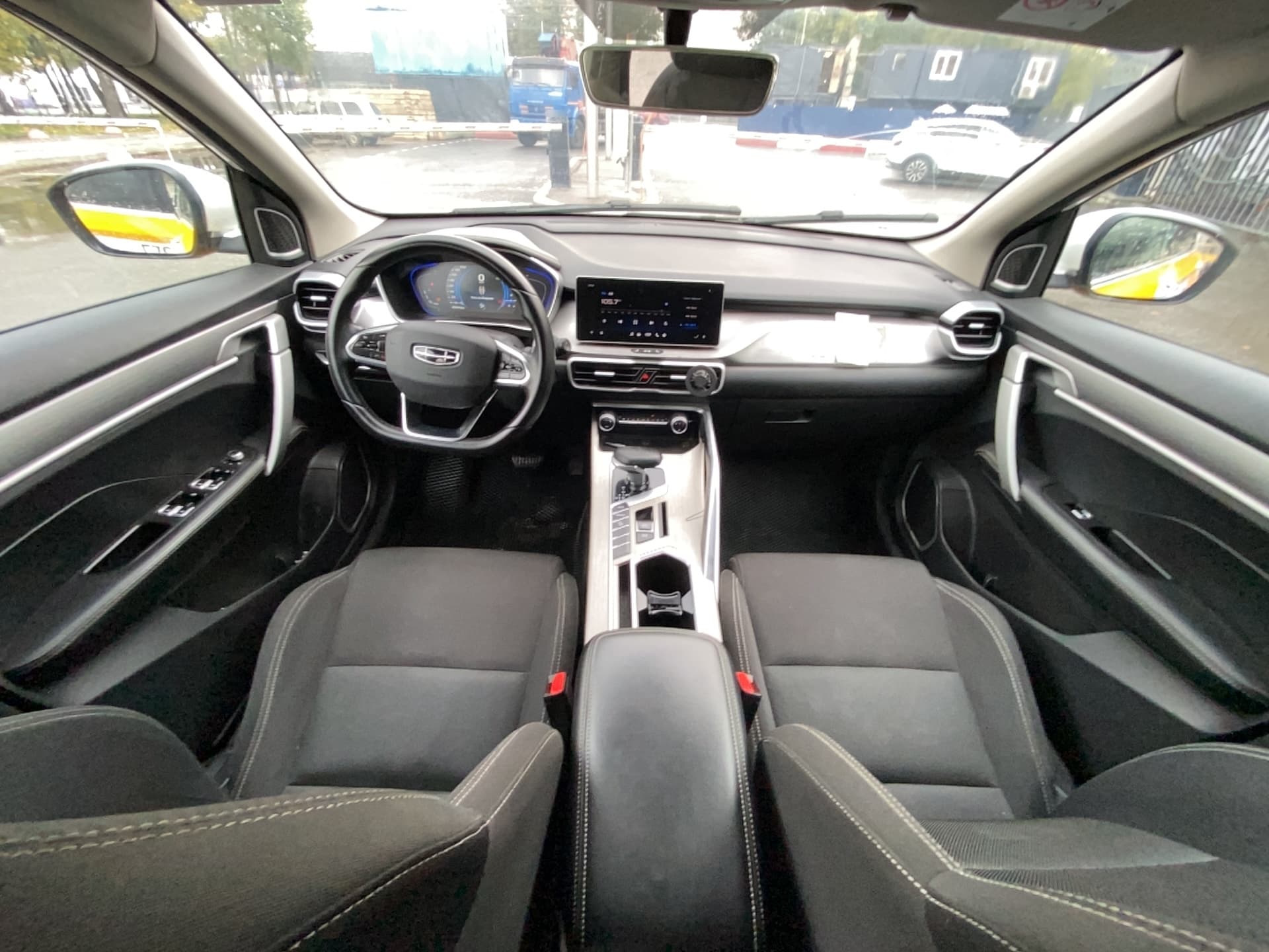 Geely Coolray - 5