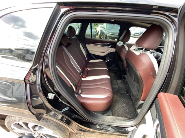 Geely Monjaro - 8