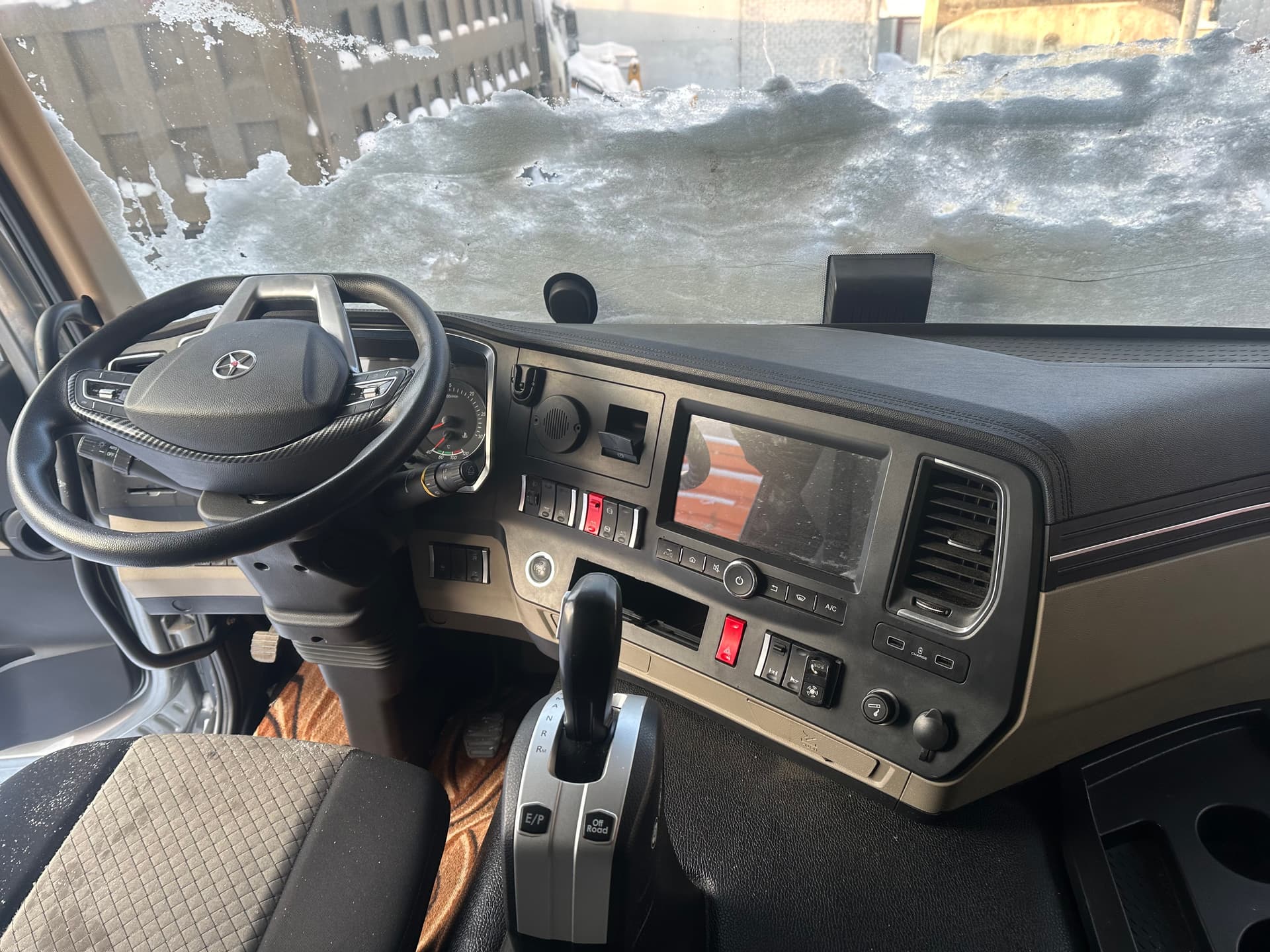 Dayun CGC4180 4x2 Седельный тягач - 5