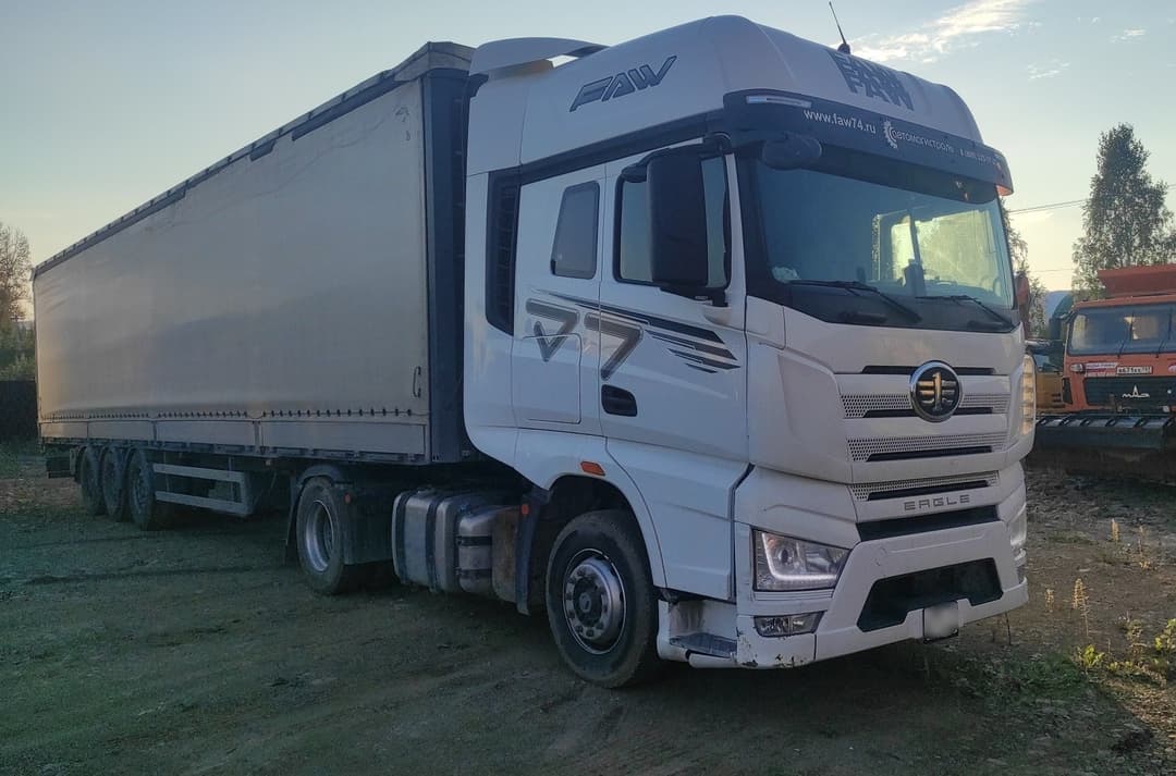 FAW J7 4x2 Седельный тягач - 2