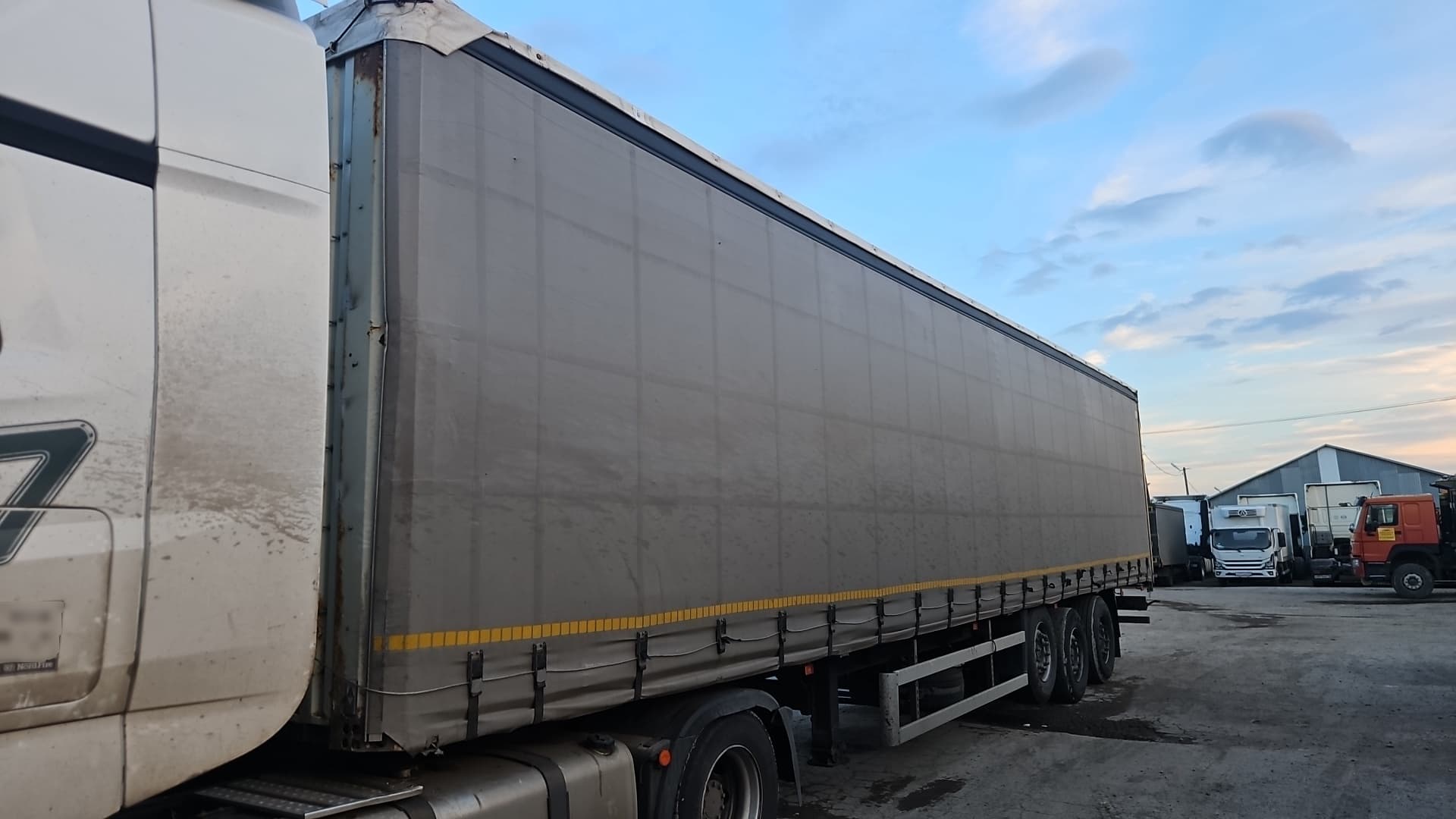 Туймазинский Завод Автобетоновозов 5885* Полуприцеп шторный - 1