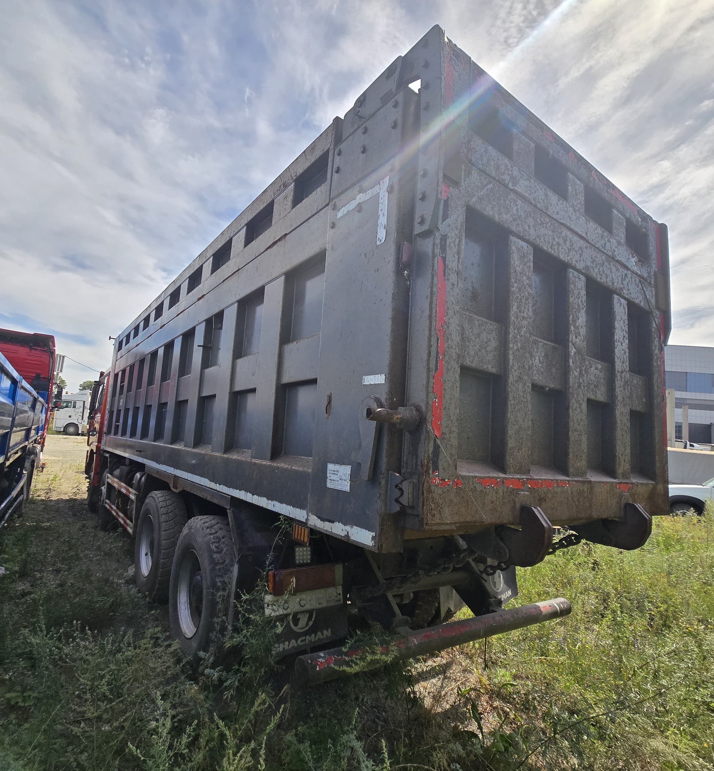 Shacman (Shaanxi) SX331863366 Самосвал 8х4 - 4
