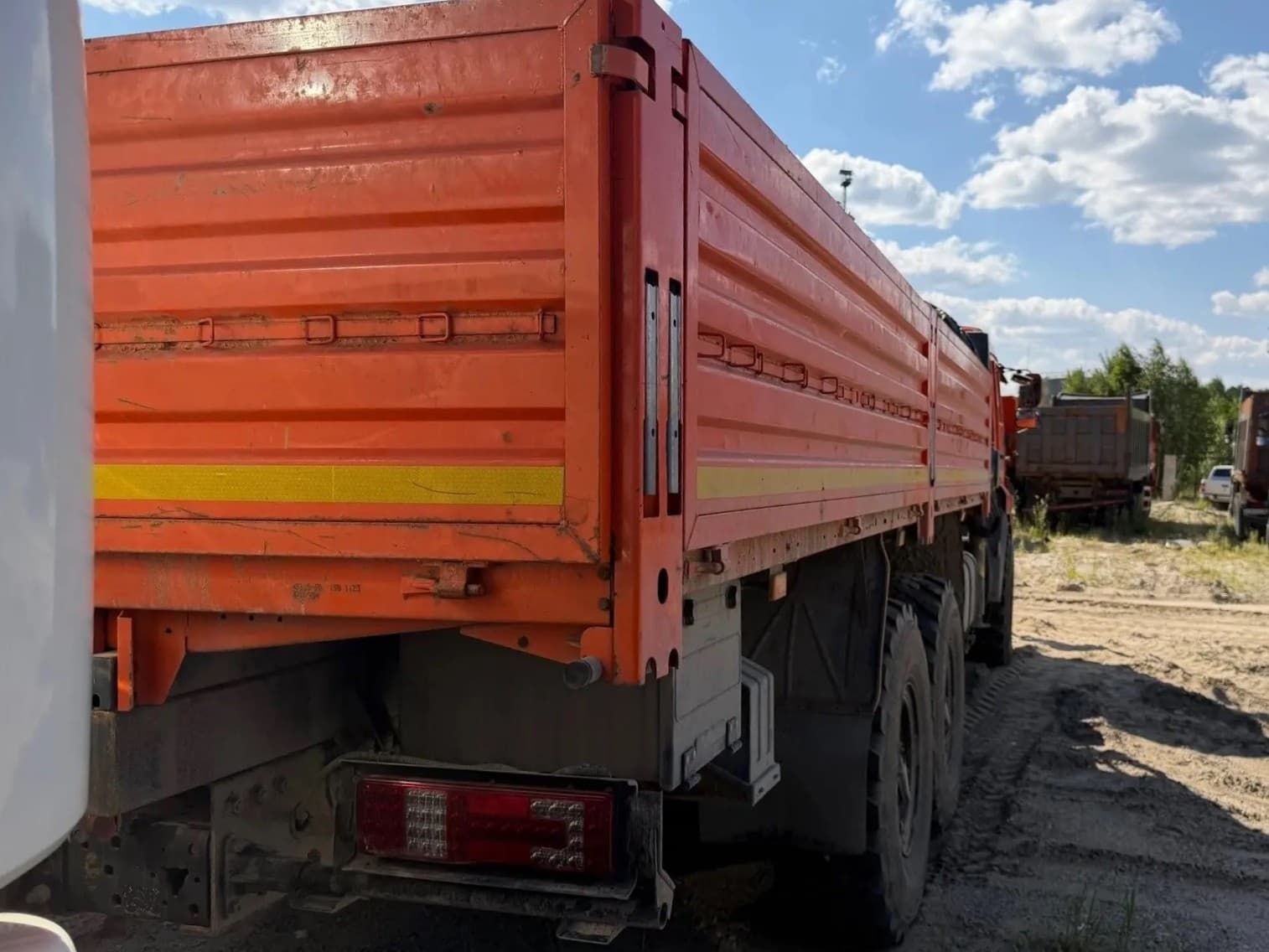 Кран Центр "Камаз" 6591* на шасси КамАЗ 43118 6x6 Бортовой с КМУ - 3