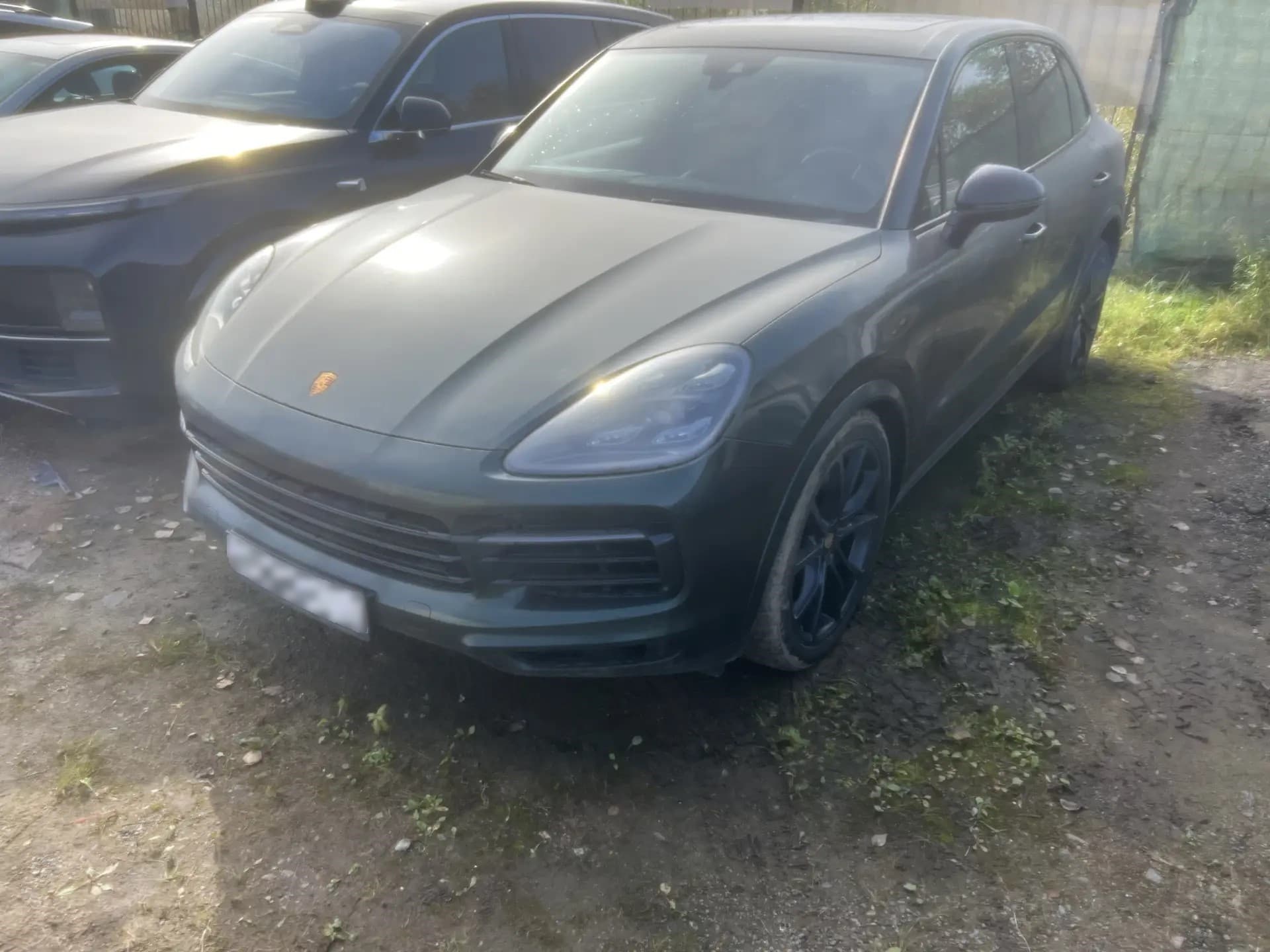 Porsche Cayenne - 1