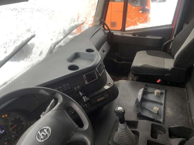 Hongyan 908 8x4 Самосвал - 5