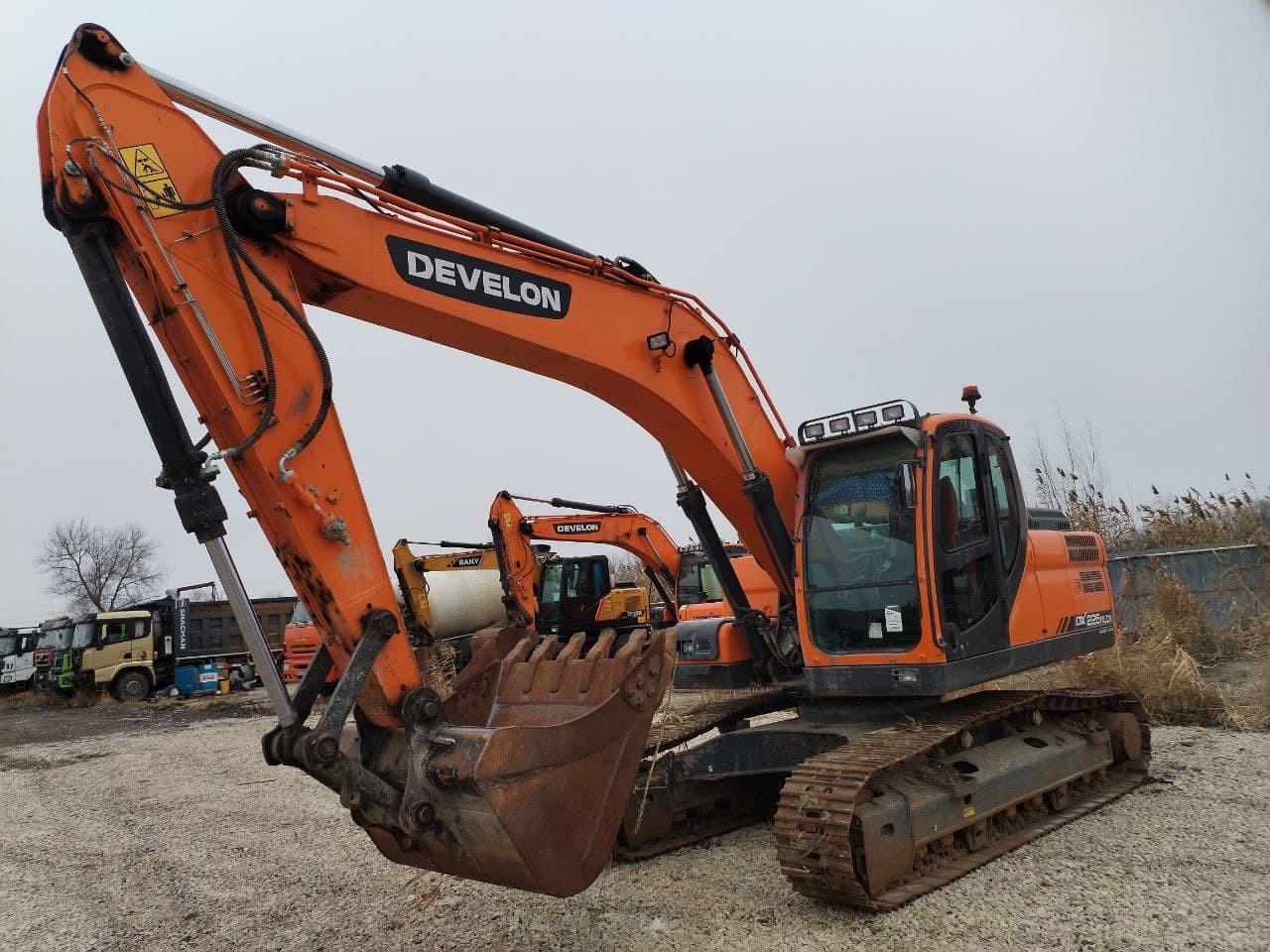 Develon DX225* Экскаватор - 1