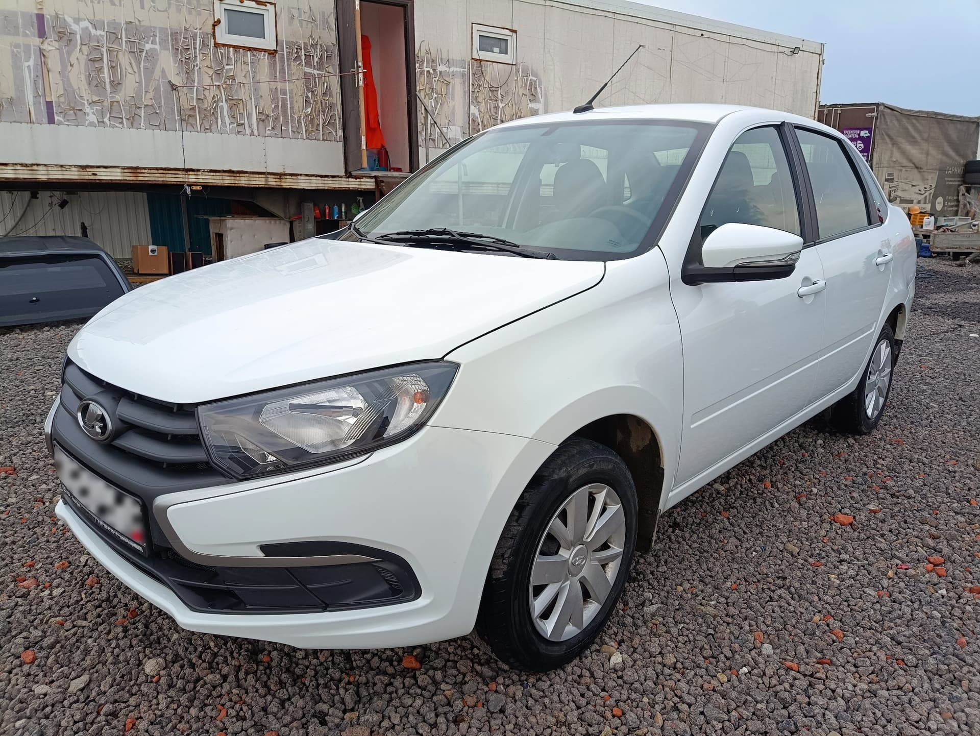 Lada Granta седан - 1