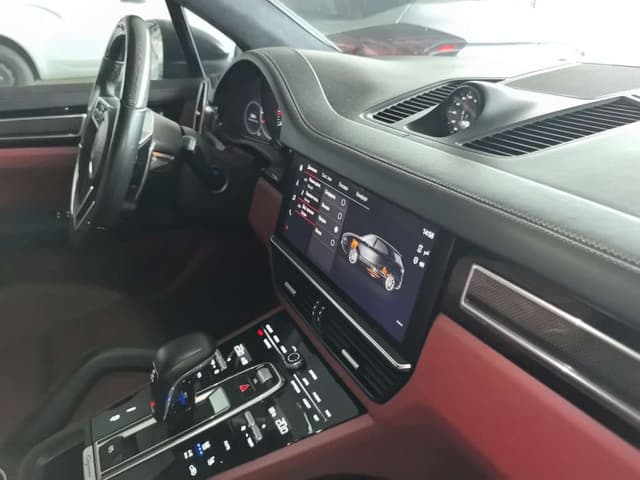 Porsche Cayenne - 5