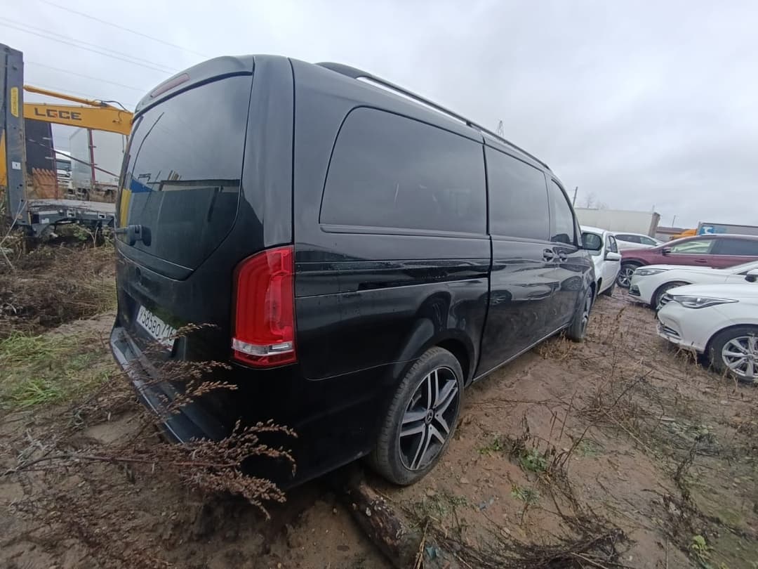 Mercedes-Benz V - 3