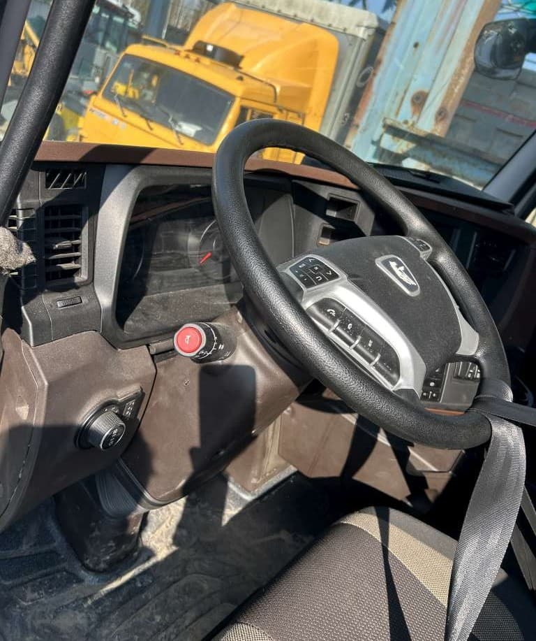 Камаз 54901 4x2 Седельный тягач - 6
