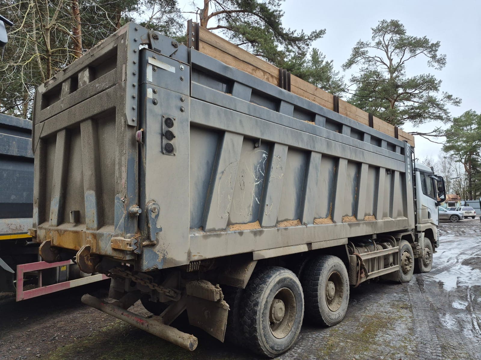 Shacman (Shaanxi) SX* 8x4 Самосвал - 3
